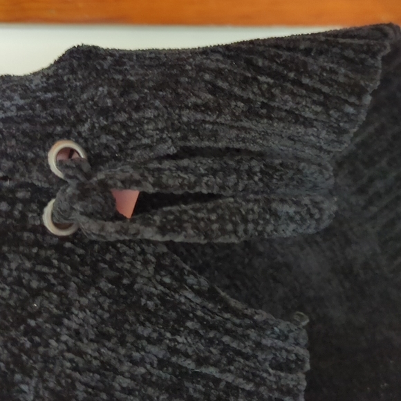 American Eagle Chenille Sweater - Picture 4 of 5